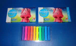 MODELINA  FLUORESCENCYJNA 10 KOLORÓW  KOMA-PLAST