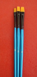 PĘDZEL PŁASKI SYNTETYK NR 4 PRECYZYJNY